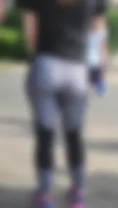 Sporty babe with a nice ass