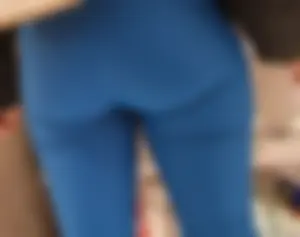 Short cap: blue leggings ebony bubble