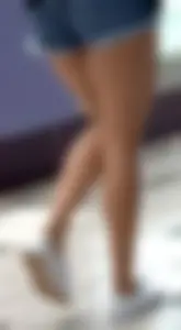 ⚠️ Low quality ⚠️ Sexy l@tina ass eating up Jean shorts