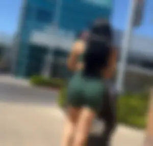 Latina milf with amazing jiggle and vpl (OC)