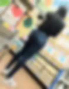 Nice a$$ in pet shop