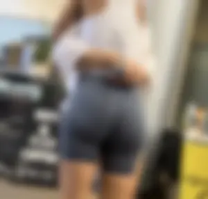 Unbelievably perfect ass on this Persian baddie at farmers market (OC)
