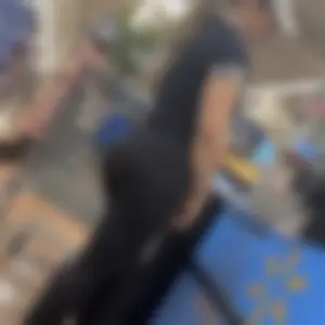 Bubble butt in leggings