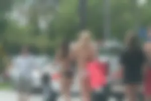 Florida beach and bikini girls