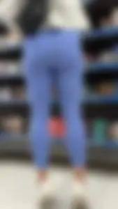 Very tight nice ass and legs in clear blue legging. OC