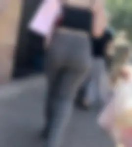 Jiggly pawg with her pawg mother (OC)