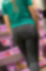 Hot Employee in TIGHT JEANS & FACE