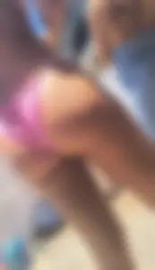 Bubble butt beach blonde