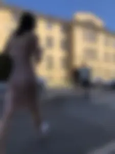 Amazing candid chick wearing a dress, VPL and glimpses of her ass through the fabric
