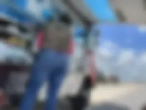 Again this thick milf at job site