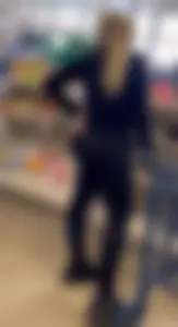 Blonde Mexican BBL leggings hot