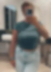 Chubby mature with huge boobs mirror selfie, wearing blue jeans