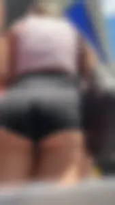 Tourist Cheeks