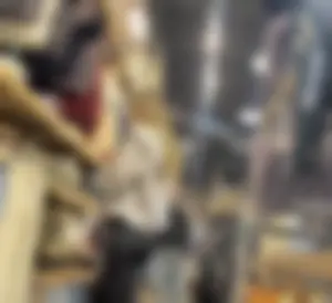 Quick catch Blonde in camo leggings