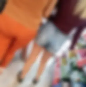 mother with VPL and d@ughter in shorts