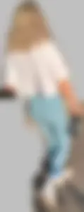 Sexy skinny ass in pale blue leggings street creepshot - candid chick with a bottle of beer