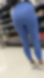 Very tight nice ass and legs in clear blue legging. OC