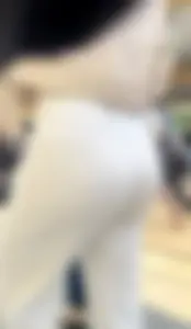 Leggings ladies at the airport