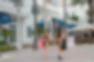 Florida beach and bikini girls