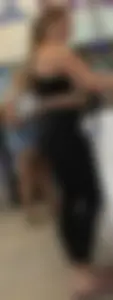 Thicc fit blonde in leggings at the checkout