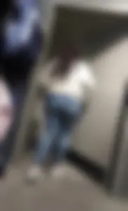 Thick butt in jeans