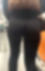 Cute brunette with a jiggly bubble butt