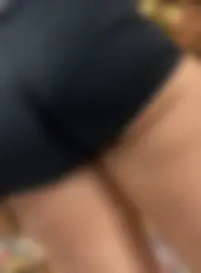 MUST SEE ! Beautiful blonde flaunting her cheeks in the Nike pros
