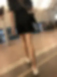 Girl With Long Thin Legs in the Subway Train and on the Escalator Hot Creepshot