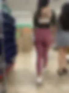 Slim latina shopping and squatting (oc)