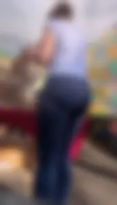 Blonde With Absolute Dumptruck At Farmers Market  (OC)