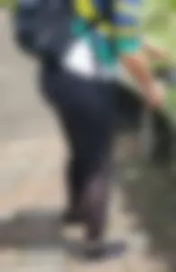 Big booty brunette buying plants in tight leggings