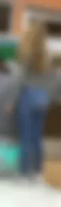 Hot booty in tight blue jeans of a candid girl at the supermarket creepshots