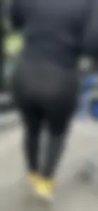 Chic magically reveals VPL with a sweet deep bendover‼️