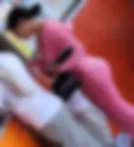 Bubble butt Latina Milf