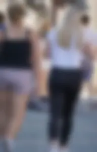 Thick blonde with big booty in Nike leggings showing vtl