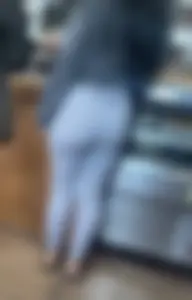 Thick Latina In Leggings