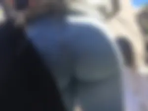 Craziest ass in super tight jeans! (Not OC)