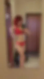 Hot girl's leaked selfie in underwear, at home and at the gym