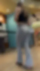 Tight Latina in yogas / Not OC