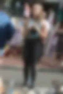 Guitar playing blonde babe with a nice ass and vtl in tight leggings