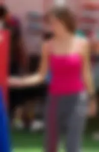 Milf in Sweatpants VPL Street Creepshots
