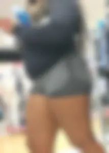 Ebony with glasses thick legs Short leggings. GIF.