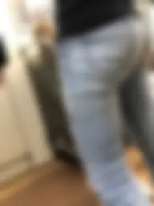 Sexy Round Butt in Tight Blue Jeans Subway Creepshots Collection
