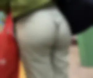 Lulu fanatic in green lulu pants