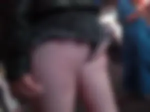 Girl in NYC showing her ass cheeks in denim shorts