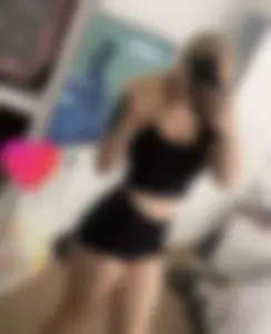 hot girls selfies