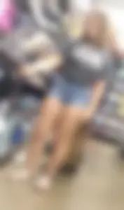 Sexy teen in tight short shorts