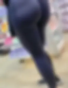 Great candid bubble ass in leggings store creepshot