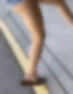 Fabulous feet, amazing ass. Long sexy legs