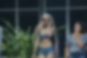Candid Florida beach and bikini girls